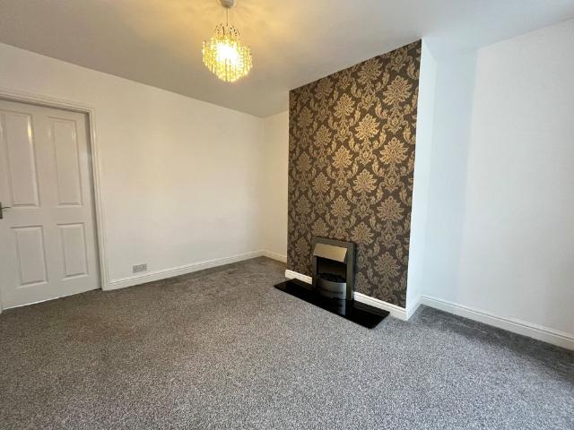 2 bedroom house to rent