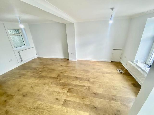 2 bedroom house to rent