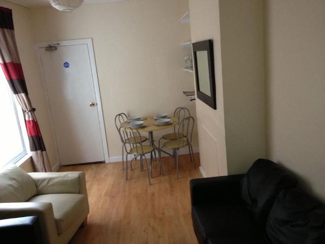 2 bedroom house to rent
