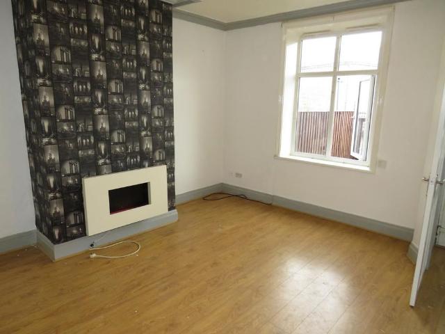 2 bedroom house to rent