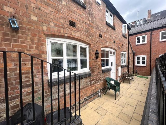 2 bedroom House To Rent