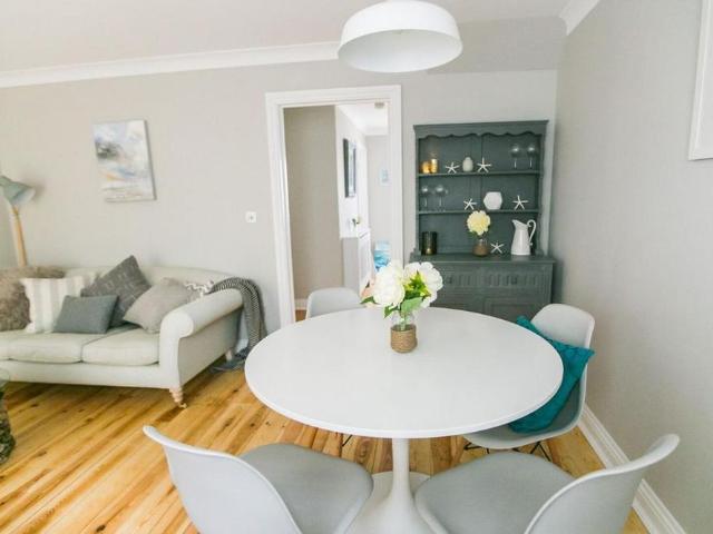 2 bedroom house to rent