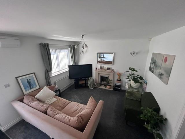 2 bedroom house to rent