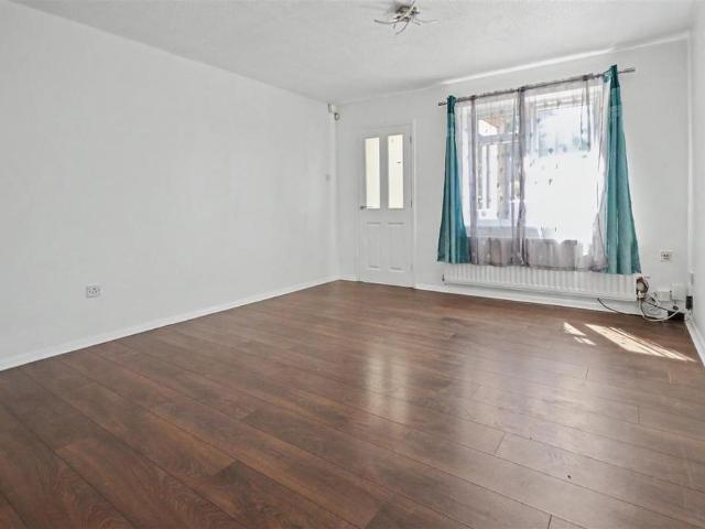 2 bedroom house to rent