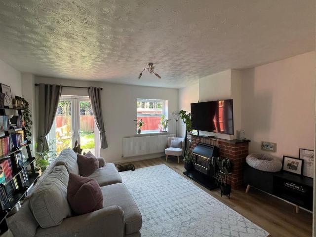 2 bedroom house to rent