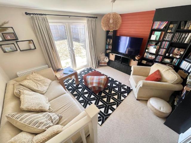 2 bedroom house to rent