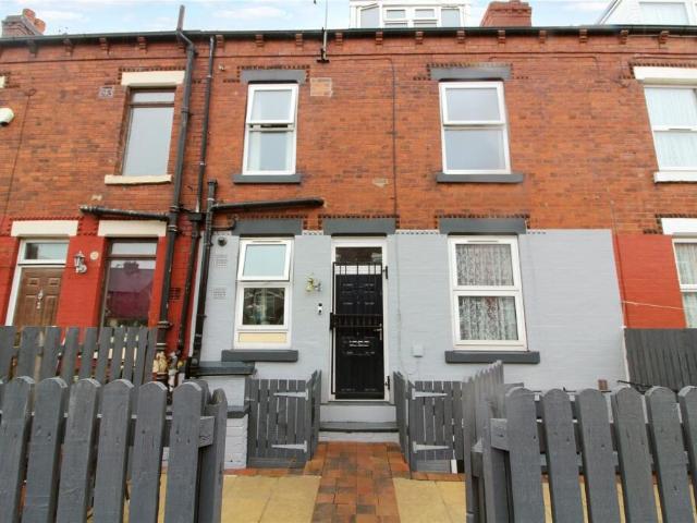 2 bedroom house to rent