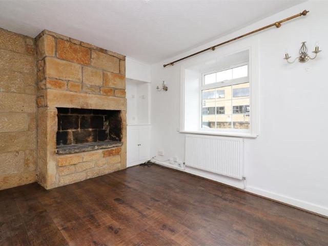 2 bedroom house to rent
