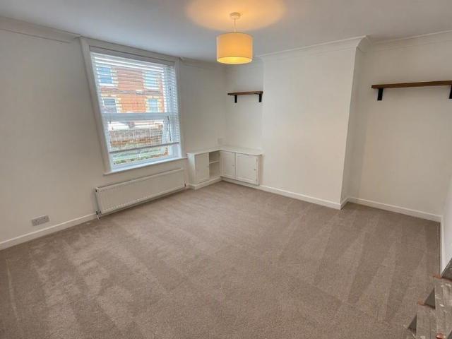 2 bedroom house to rent
