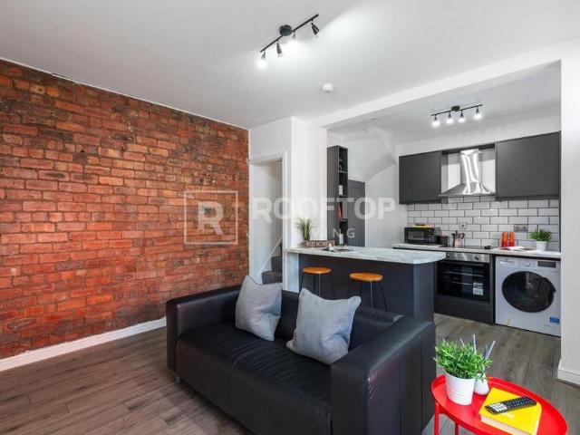 2 bedroom house to rent