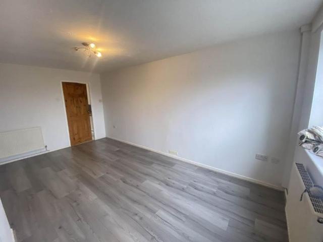 2 bedroom house to rent