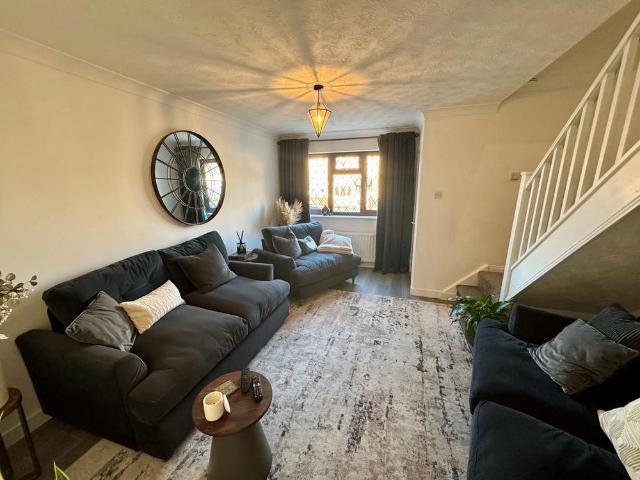 2 bedroom house to rent