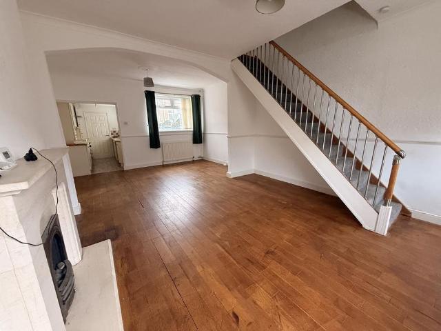2 bedroom house to rent