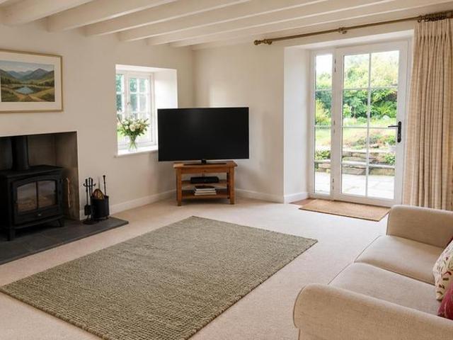 2 bedroom house to rent