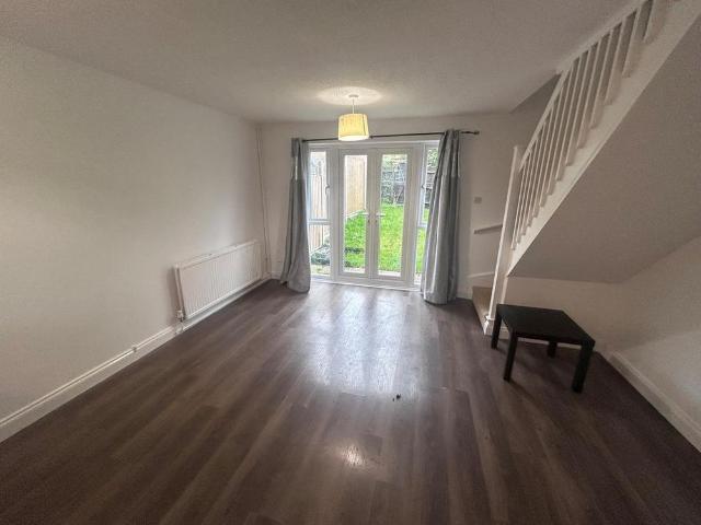 2 bedroom house to rent