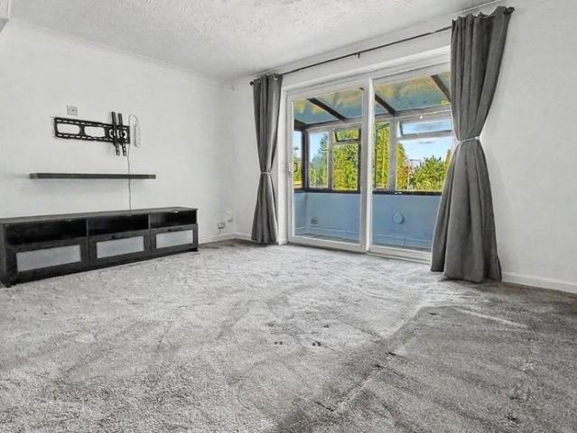2 bedroom house to rent