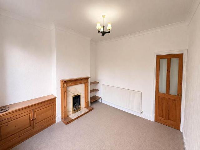 2 bedroom house to rent