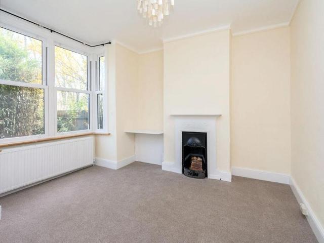 2 bedroom house to rent