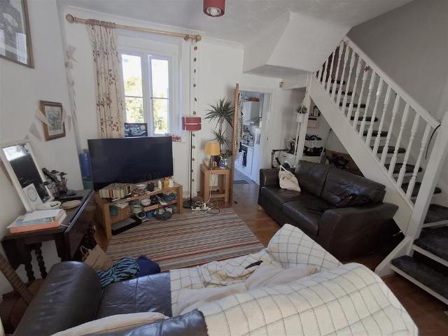 2 bedroom house to rent