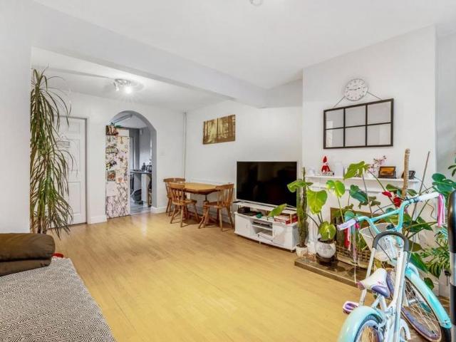 2 bedroom house to rent