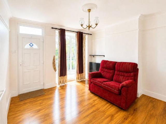 2 bedroom house to rent