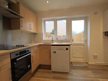 2 bedroom house to rent