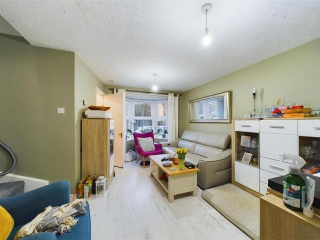 2 bedroom house to rent
