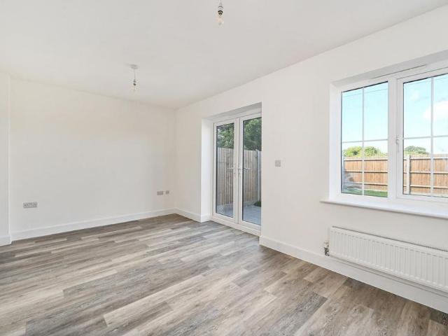 2 bedroom house to rent