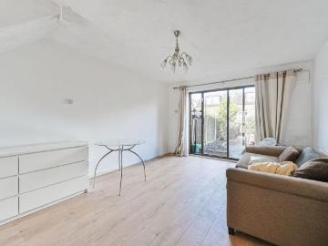 2 bedroom house to rent