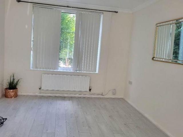 2 bedroom house to rent