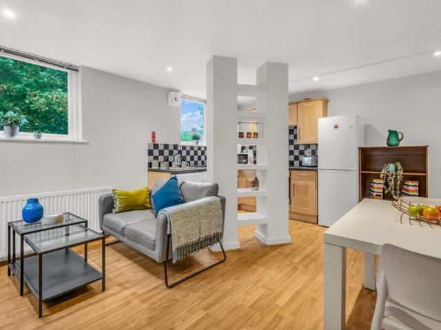 2 bedroom house to rent