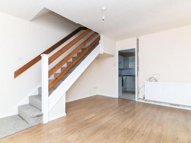 2 bedroom house to rent