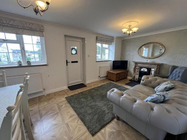2 bedroom house to rent