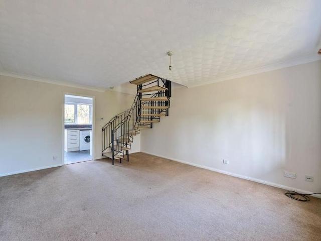 2 bedroom house to rent