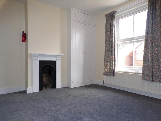 2 bedroom house to rent