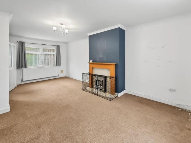 2 bedroom semi detached house to rent