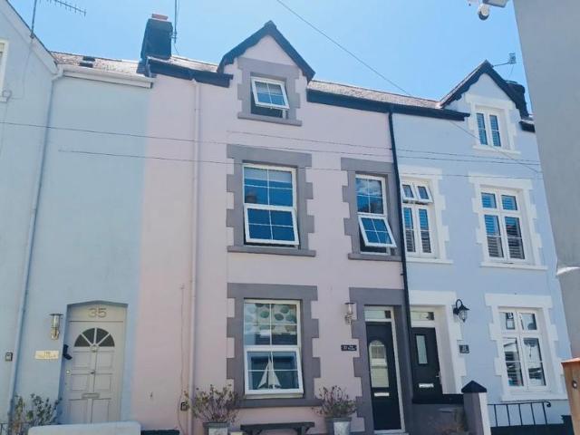 2 bedroom house to rent