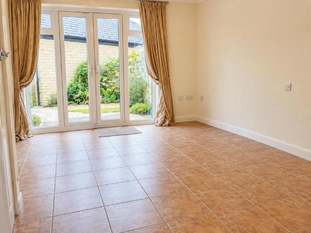 2 bedroom house to rent