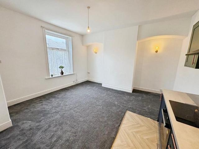 2 bedroom house to rent