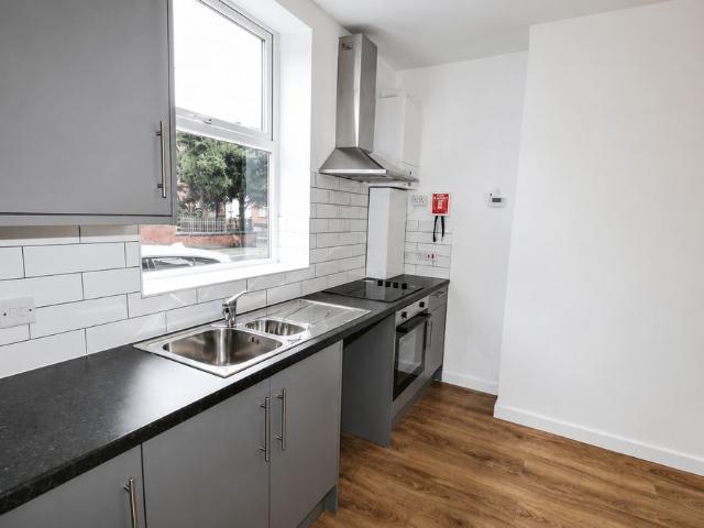 2 bedroom house to rent
