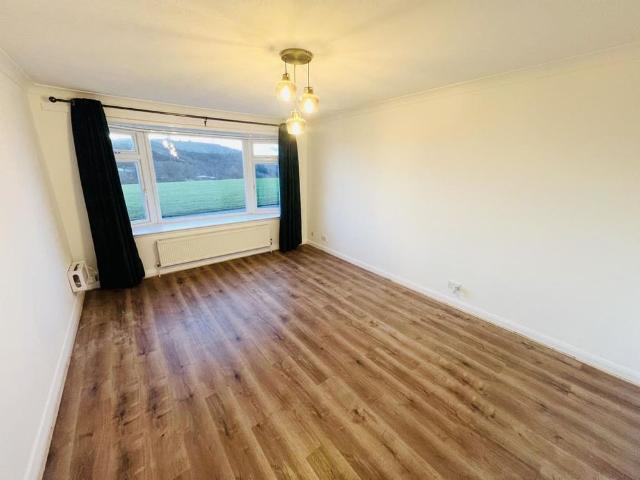 2 bedroom house to rent