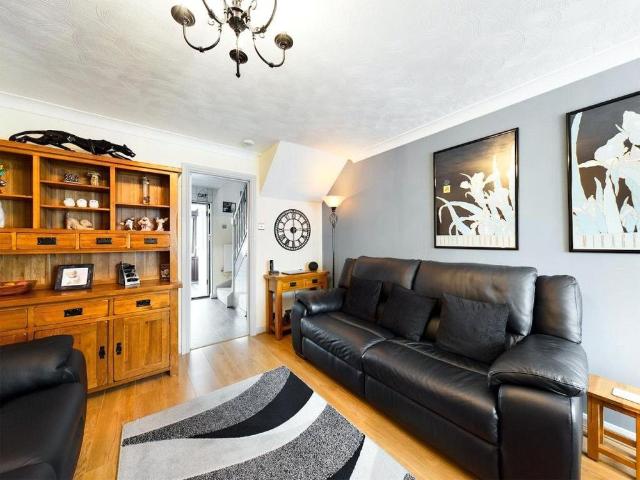 2 bedroom house to rent