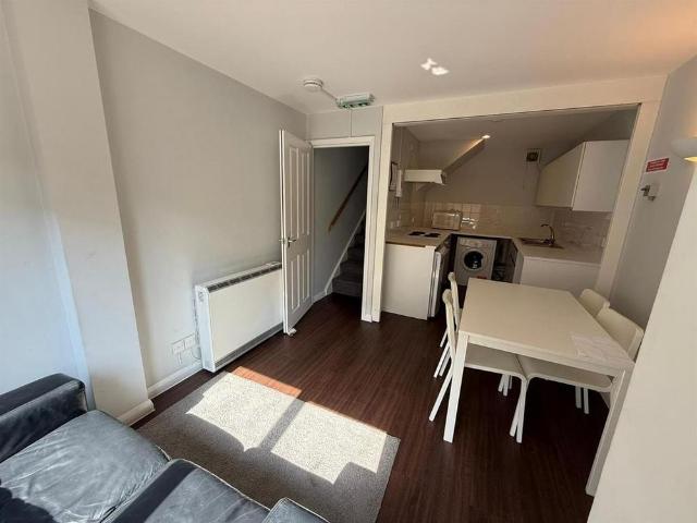 2 bedroom house to rent
