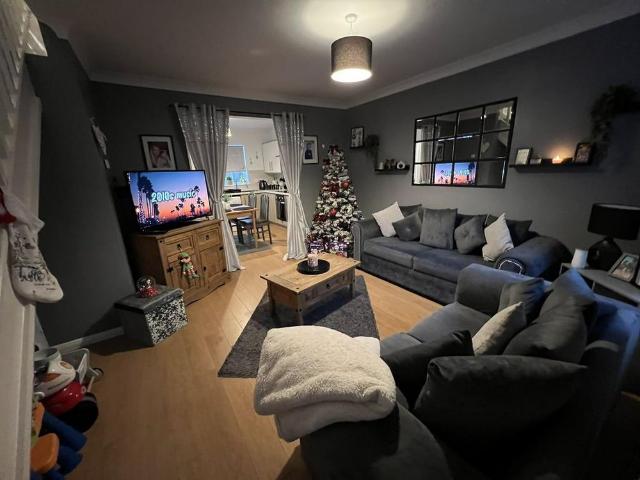 2 bedroom house to rent