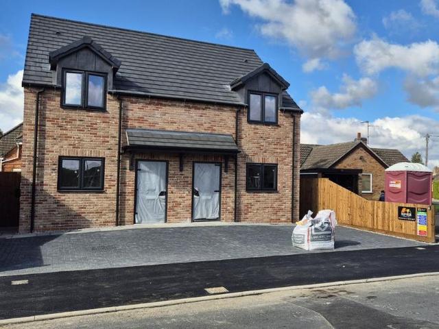 2 bedroom house to rent