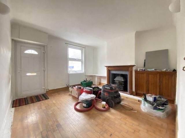 2 bedroom house to rent
