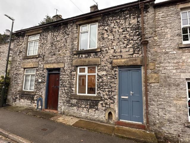 2 bedroom house to rent