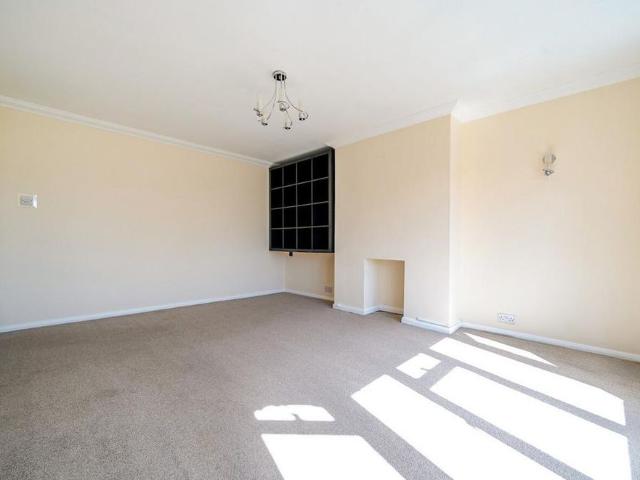 2 bedroom house to rent