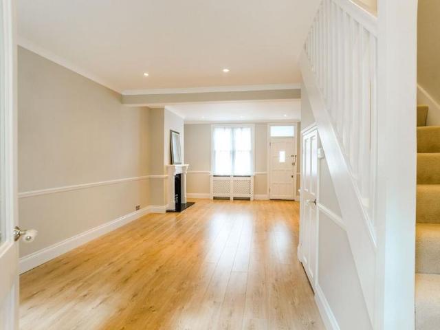 2 bedroom house to rent