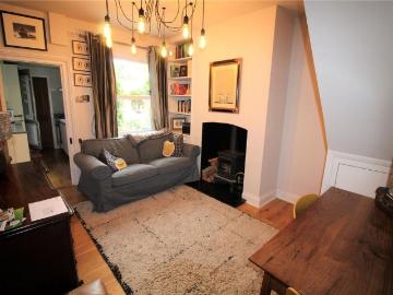 2 bedroom house to rent